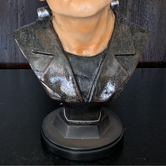 Frankenstein Bust Light Up Halloween Decor - Picture 3 of 14